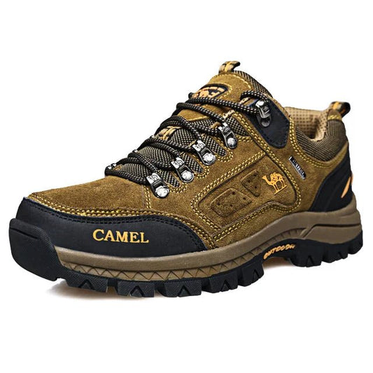 Men's hiking boots with lugged sole - khaki