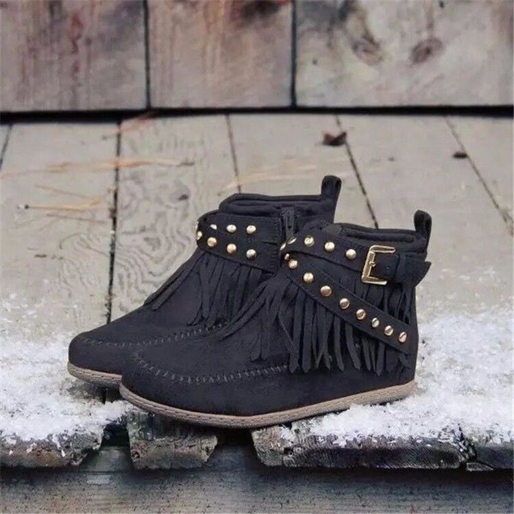 Women's suede ankle boots with flat heel and side zip