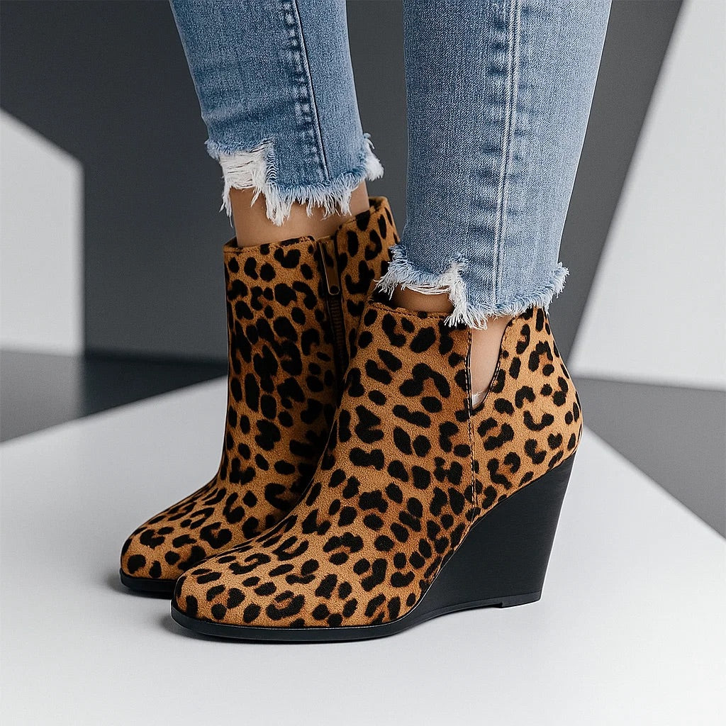 womens-ankle-boots-in-suede-with-wedge-heel-and-side-zipper-7
