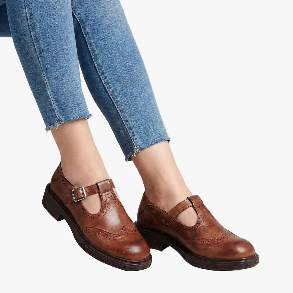 womens-mary-jane-shoes-with-t-strap-and-brogue-perforations-1