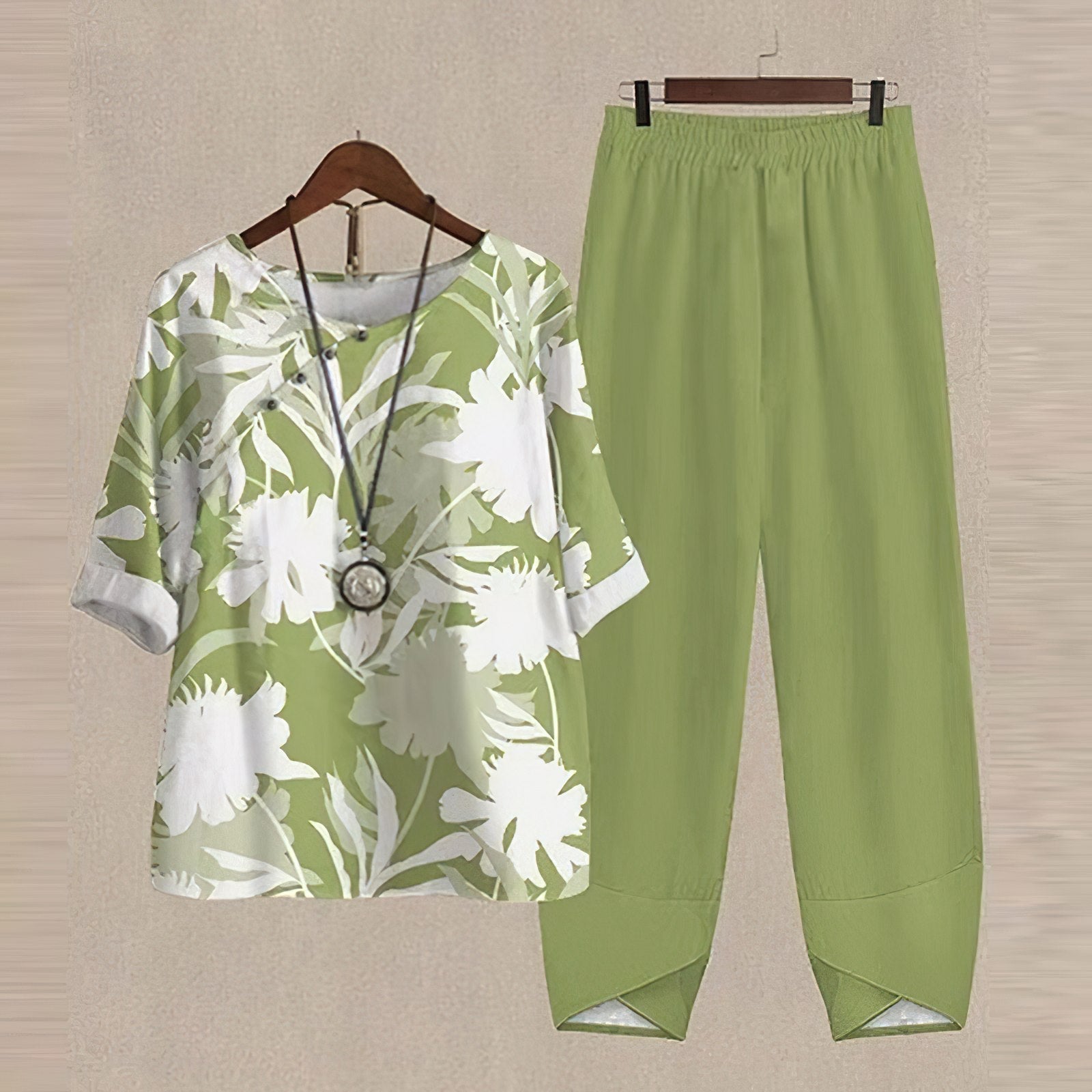 womens-woven-two-piece-set-with-printed-top-and-pull-on-pants-4