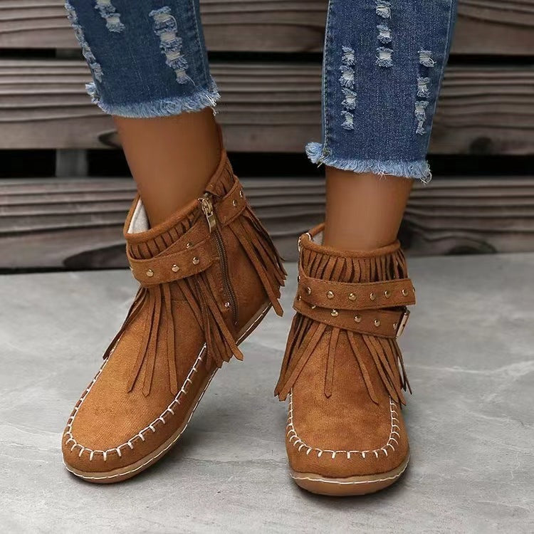 Women's suede ankle boots with flat heel and side zip