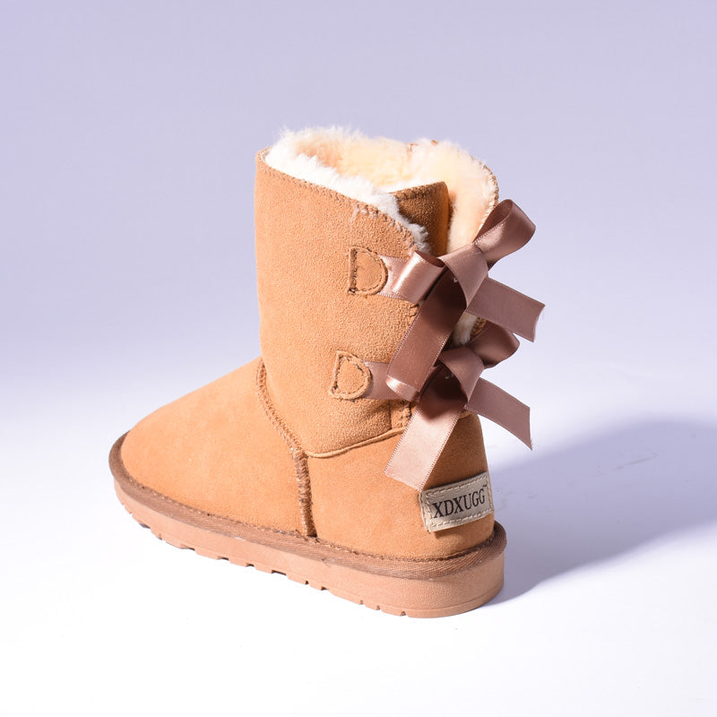 Women's mid-calf slip-on snow boots with bow detail