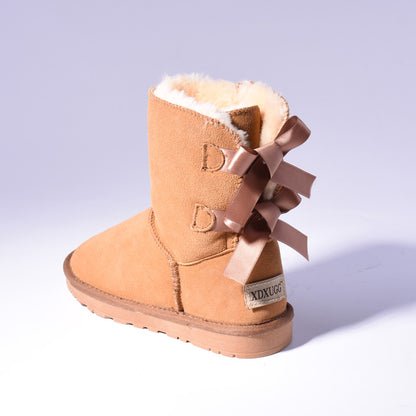 Women's mid-calf slip-on snow boots with bow detail