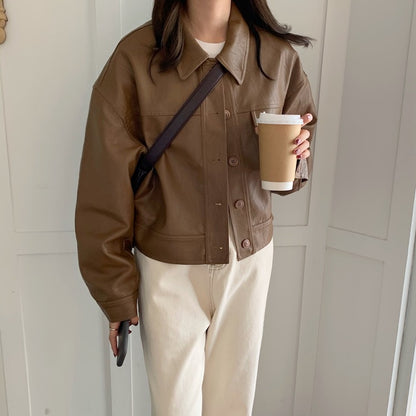Women's short leather jacket with lapel collar in camel