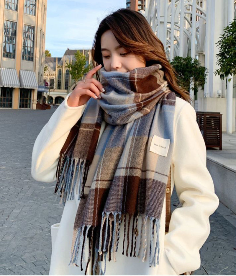 Women's plaid winter scarf in beige matching grid