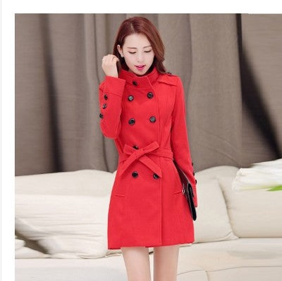 Woman wearing double-breasted cardigan winter coat