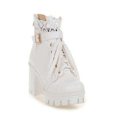 Women's lace-up ankle boots with square heel