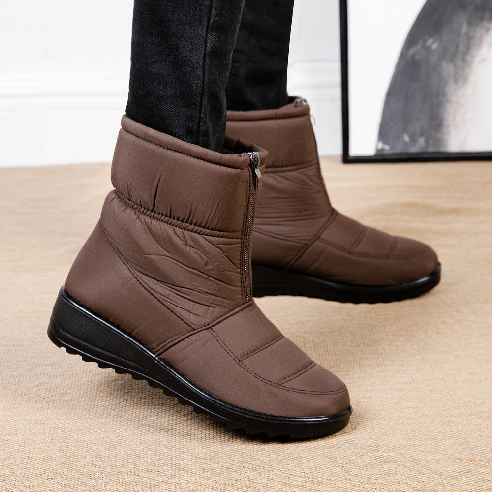 Women's winter snow boots with plush lining and platform sole