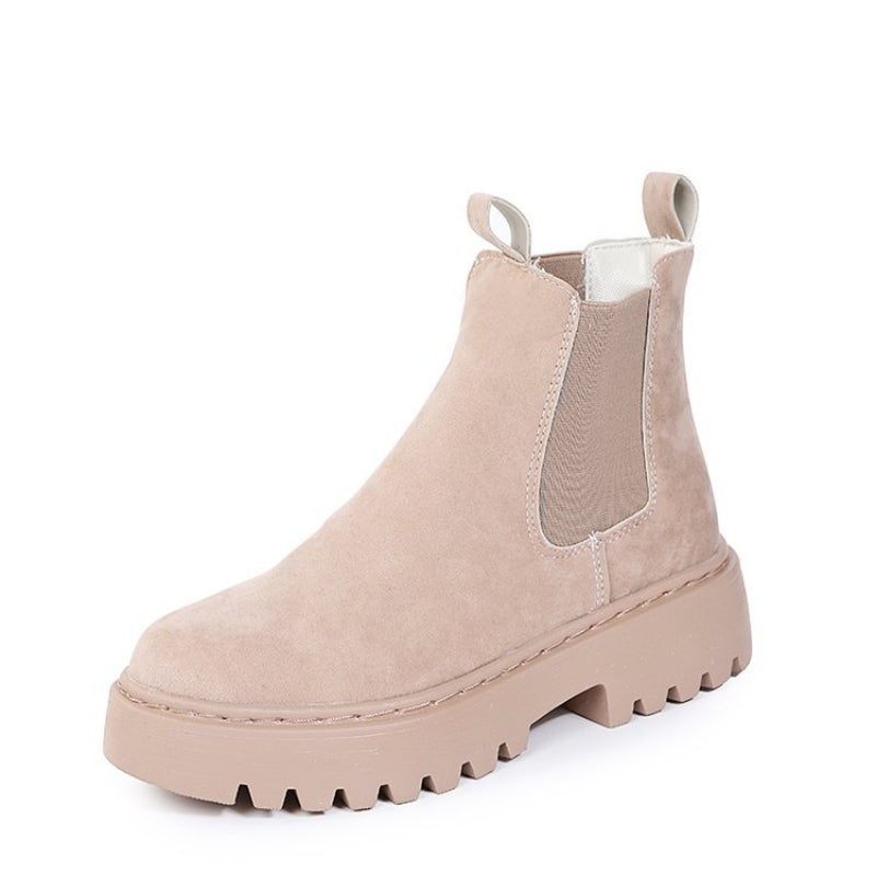 Women's chunky black ankle boots, round toe