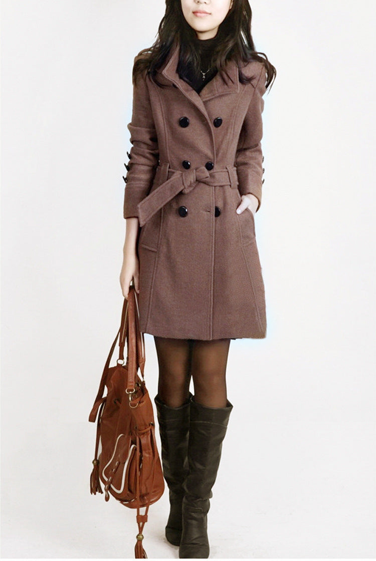 Woman wearing double-breasted cardigan winter coat