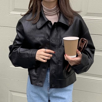 Women's short leather jacket with lapel collar in camel