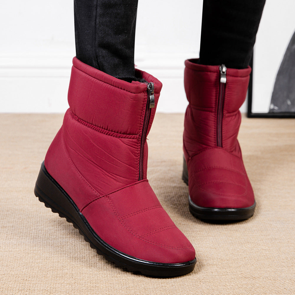 Women's winter snow boots with plush lining and platform sole