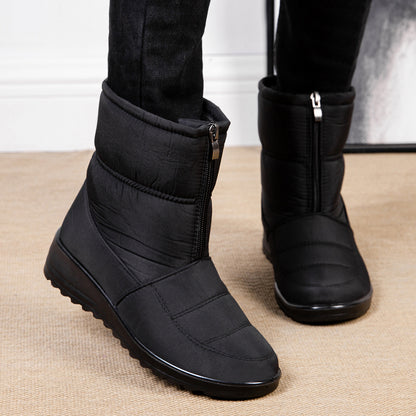 Women's winter snow boots with plush lining and platform sole