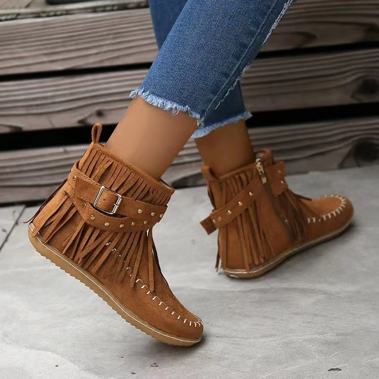 Women's suede ankle boots with flat heel and side zip