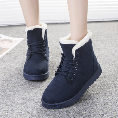 Women's heeled ankle snow boots with plush insole