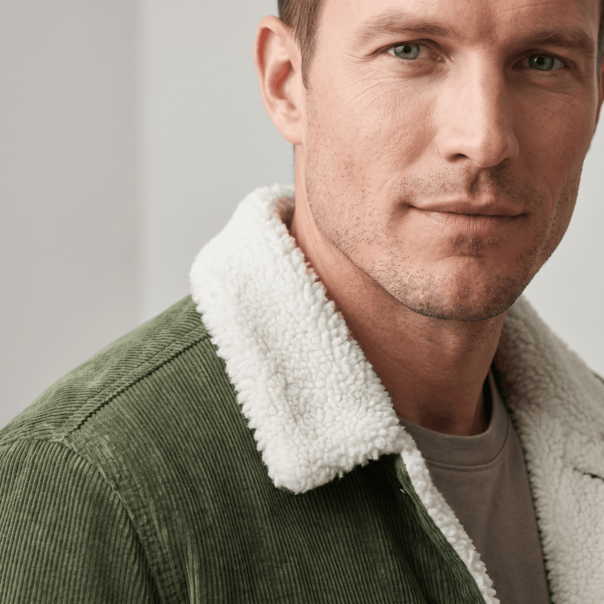 Corduroy Jacket with Sherpa Collar for Men