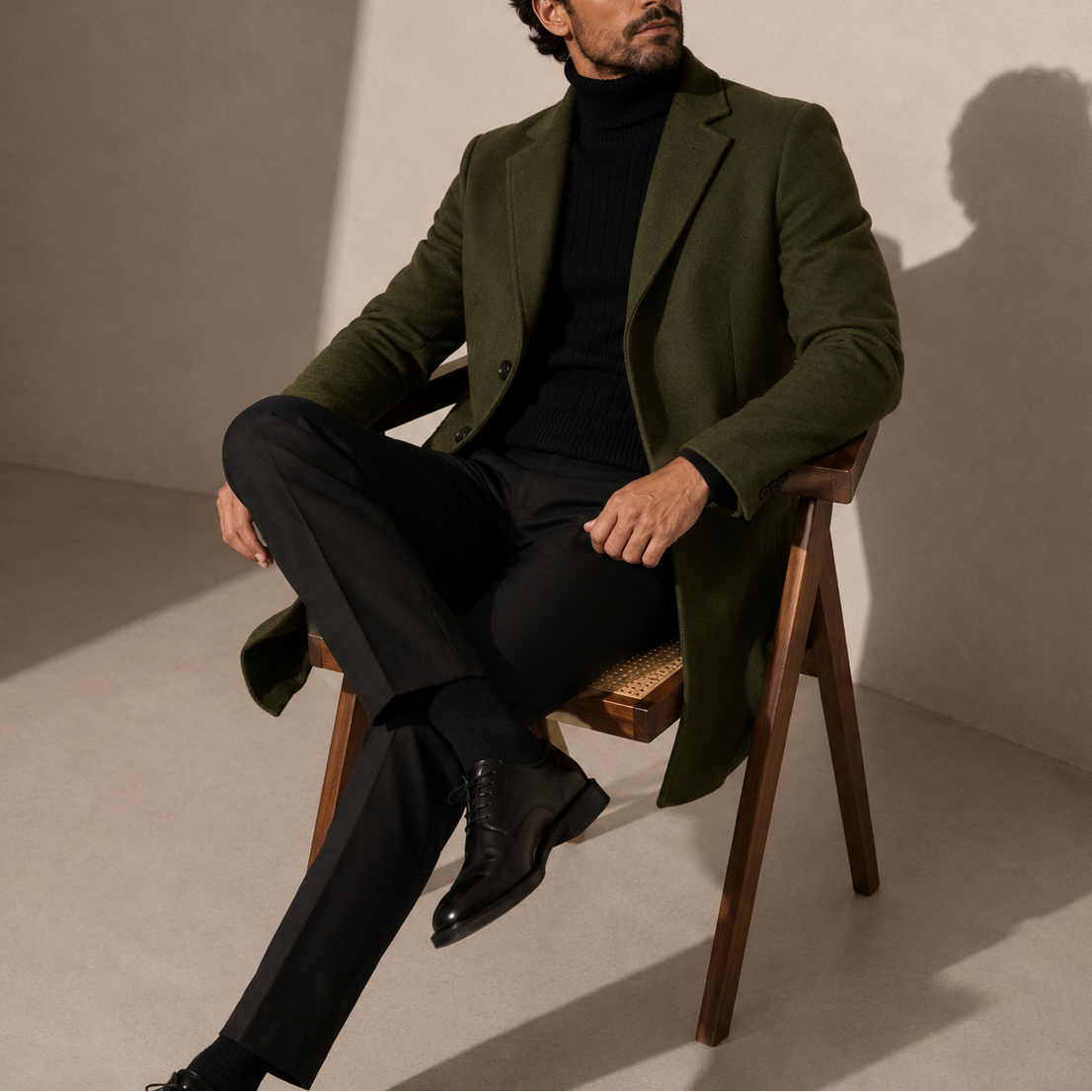 Tailored overcoat for men with button front - green