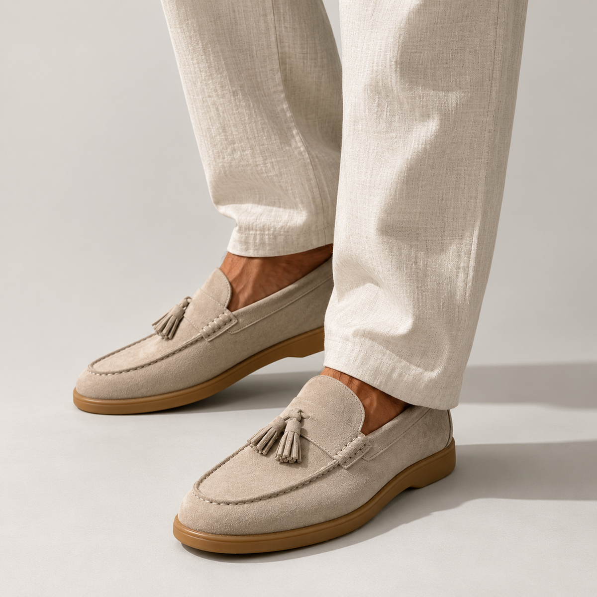 Men's suede loafers with tassel detail - beige