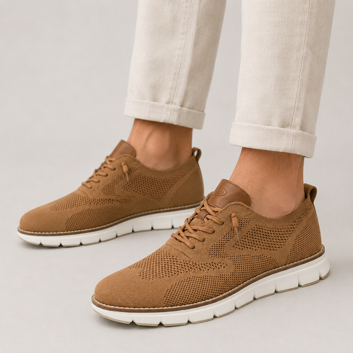 Men's knit walking sneakers with lace-up front - brown