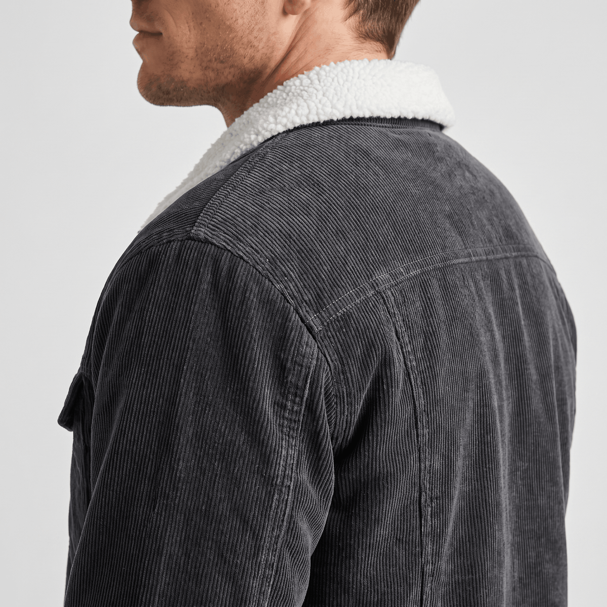 Men's corduroy jacket with fold up collar