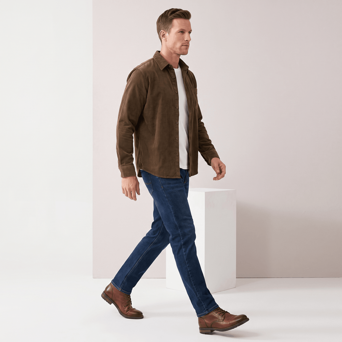 Washed corduroy shirt for men with regular fit