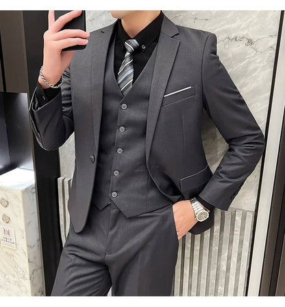 Men's slim fit three piece business suit