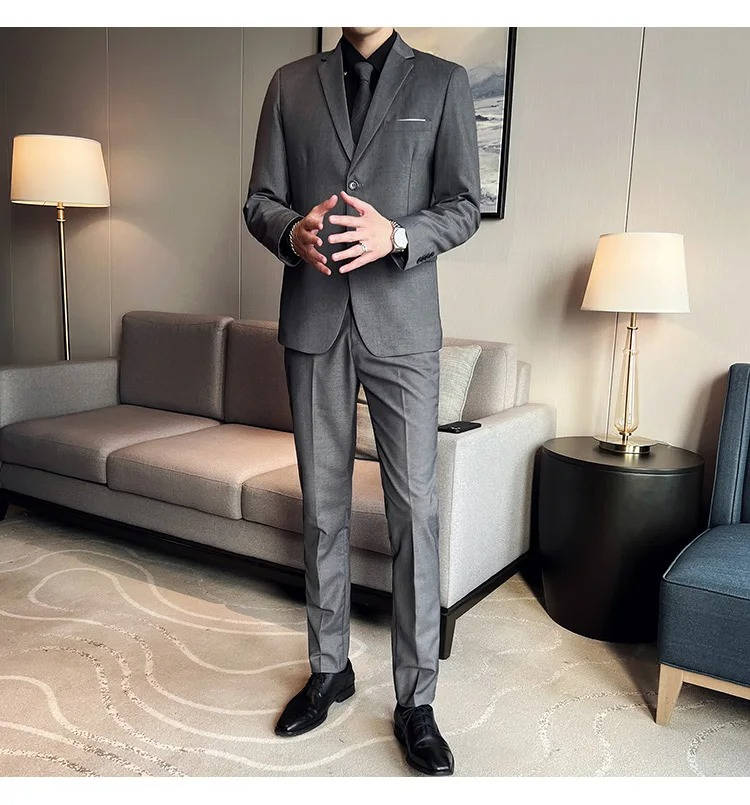 Men's slim fit three piece business suit