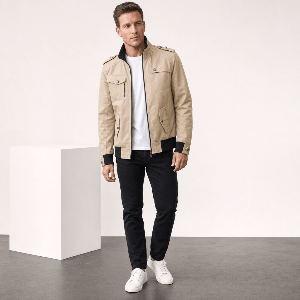 Men's utility bomber jacket with four flap pockets
