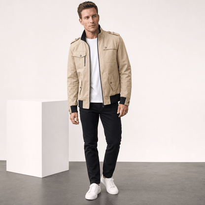 Men's utility bomber jacket with four flap pockets