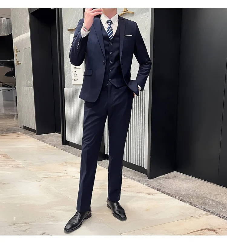 Men's slim fit three piece business suit