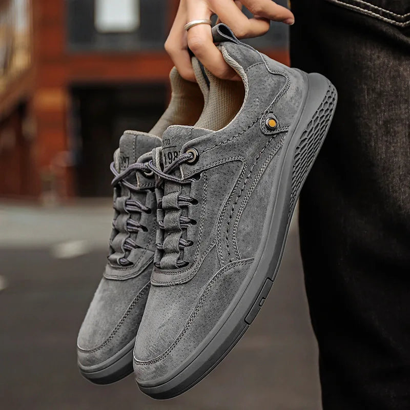 Men's suede sneakers with low-top design - grey