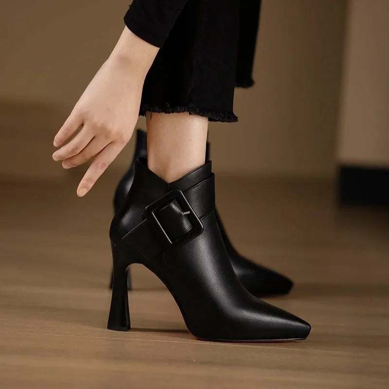 Leontina - Buckle Detail Heeled Boots