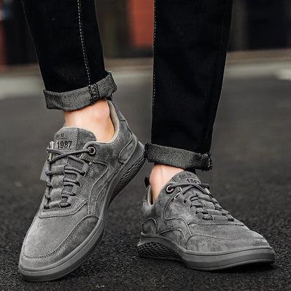 Men's suede sneakers with low-top design