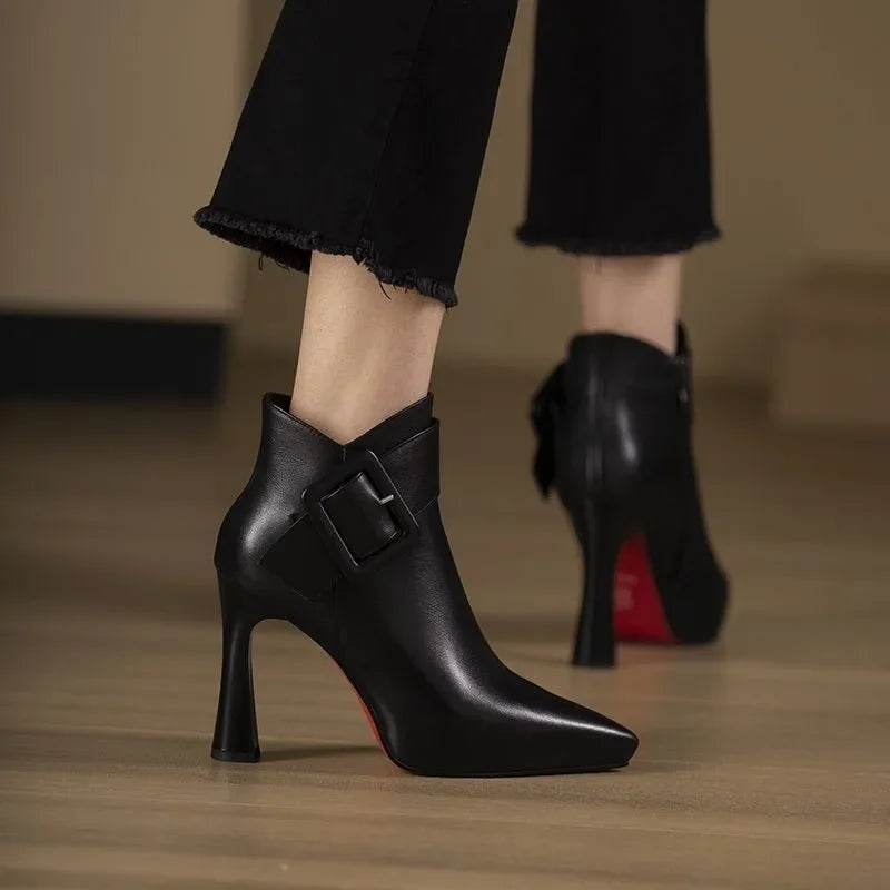 Leontina - Buckle Detail Heeled Boots