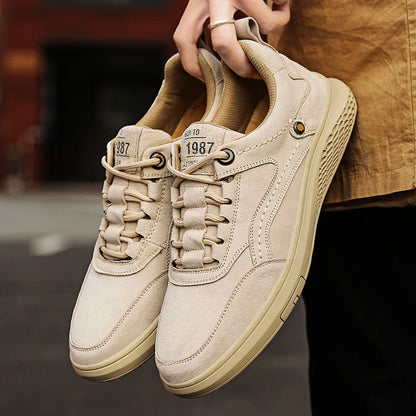 Men's suede sneakers with low-top design - sand