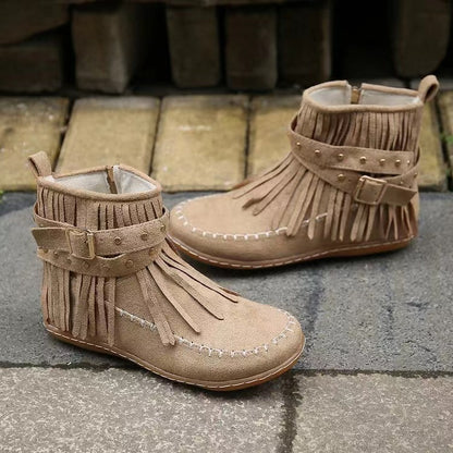 Women's suede ankle boots with flat heel and side zip