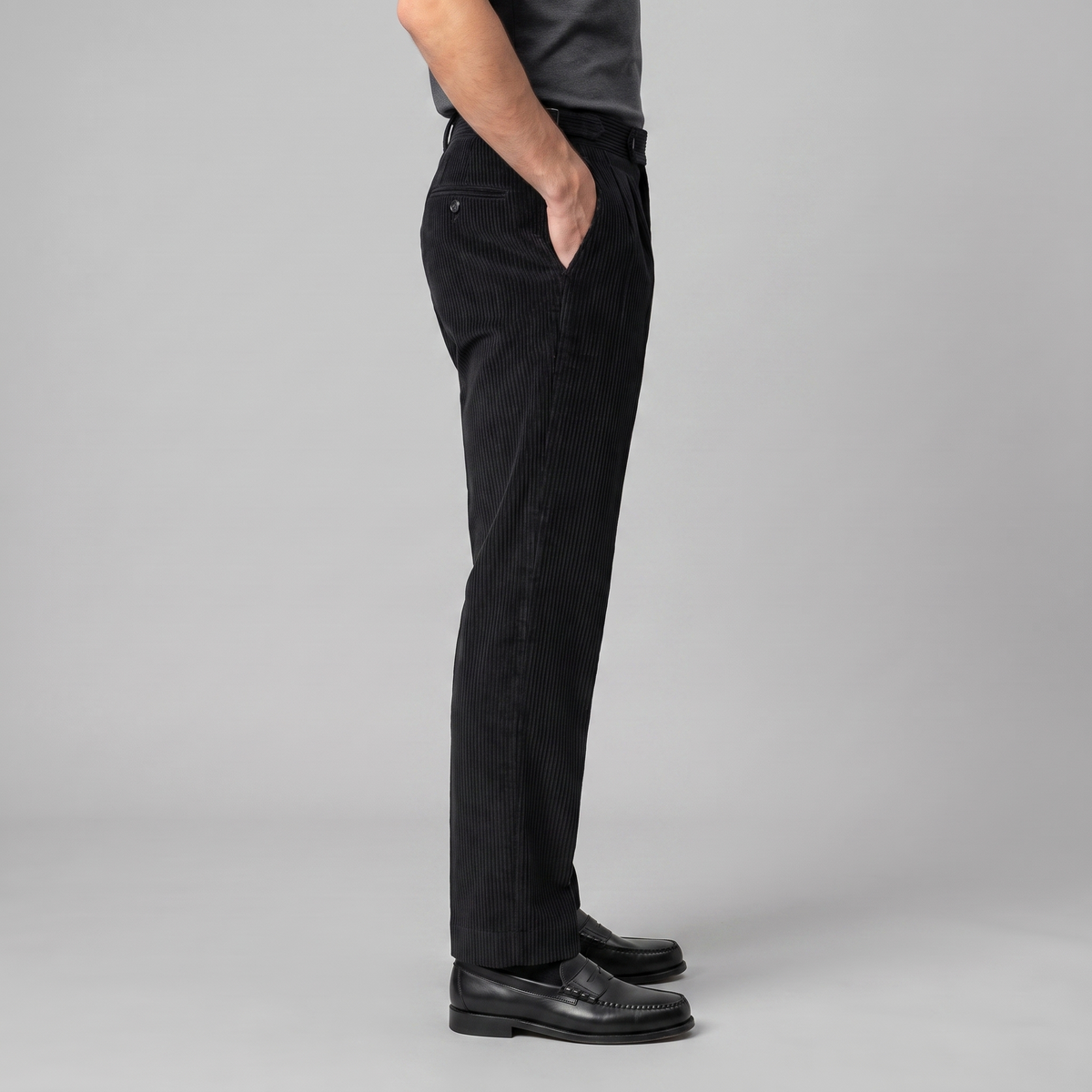 Constantijn - Corduroy Pleated Trousers with Tailored Cut