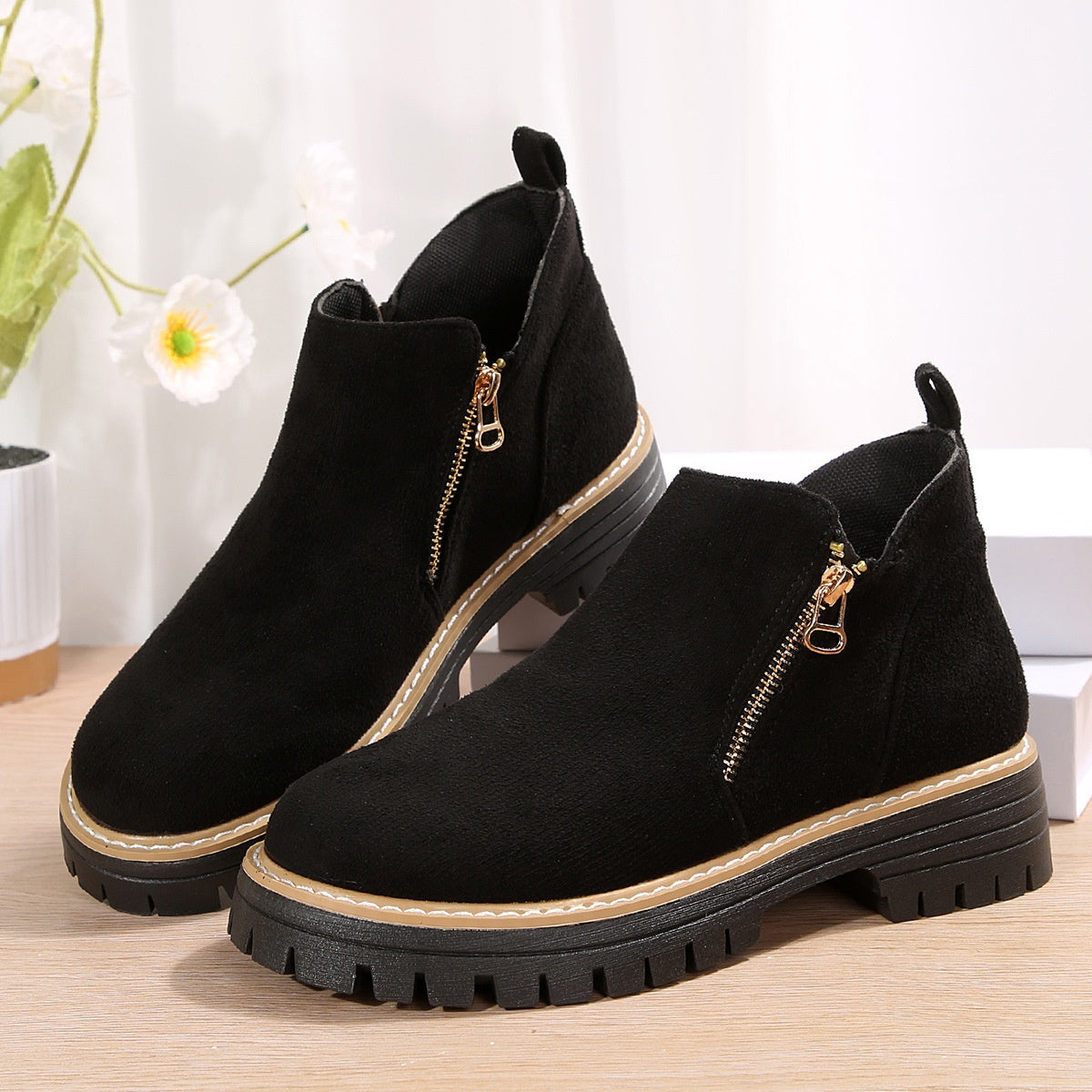 Women's chunky heel suede ankle boots with side zipper