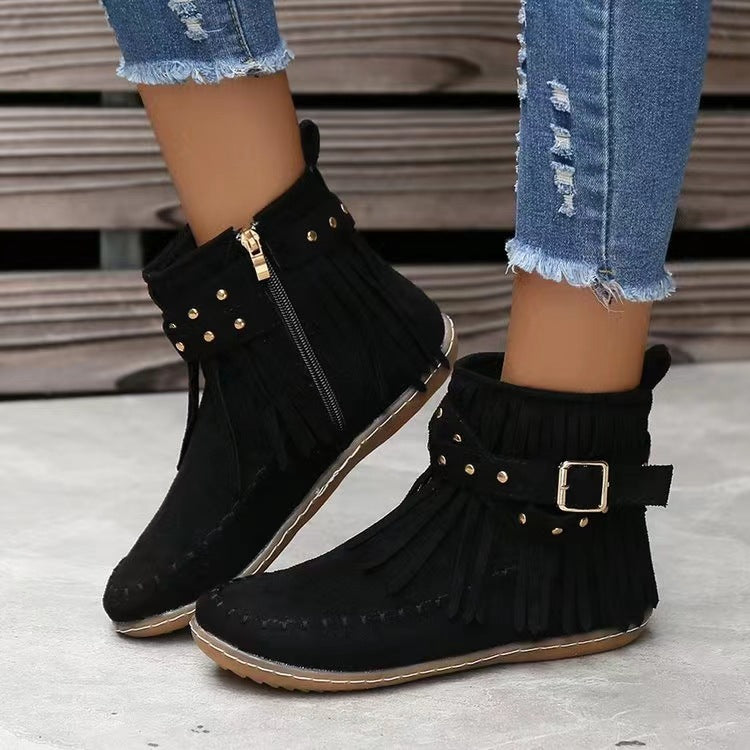 Women's suede ankle boots with flat heel and side zip