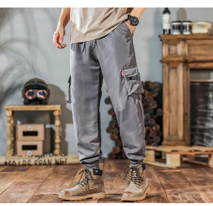 Men's oversized cargo pants with wide leg