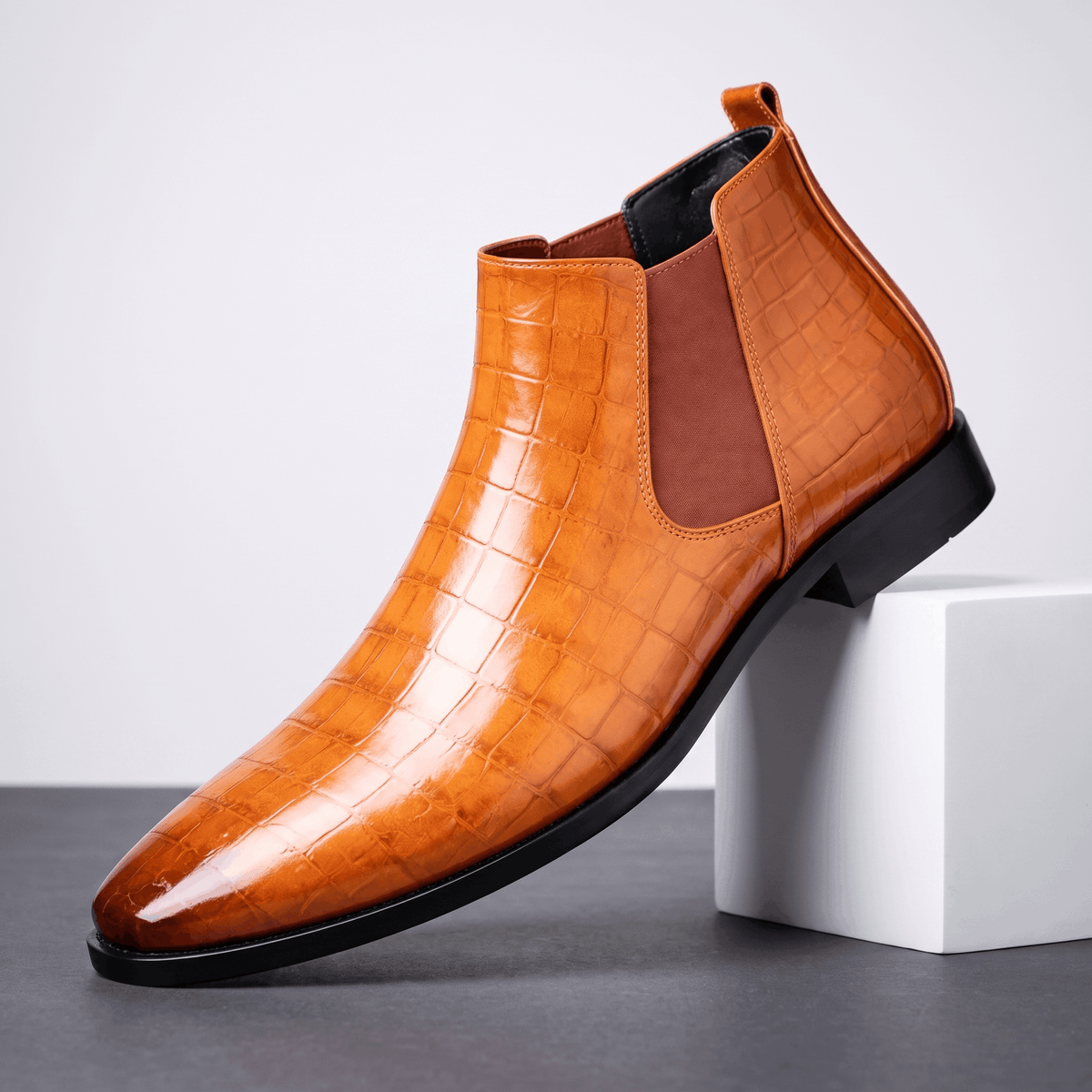 Croc-embossed Chelsea boots for men - brown