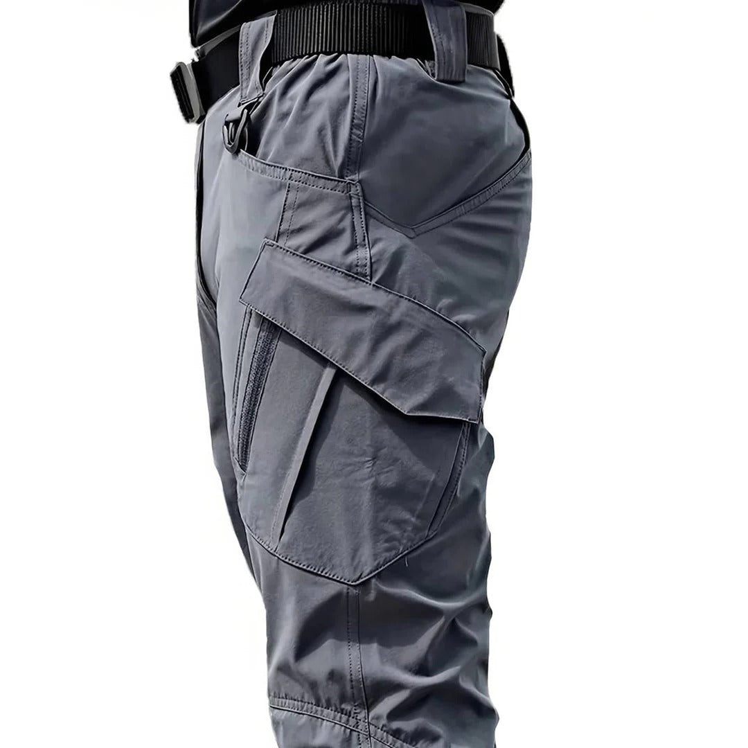 Men's tactical cargo pants with articulated knees