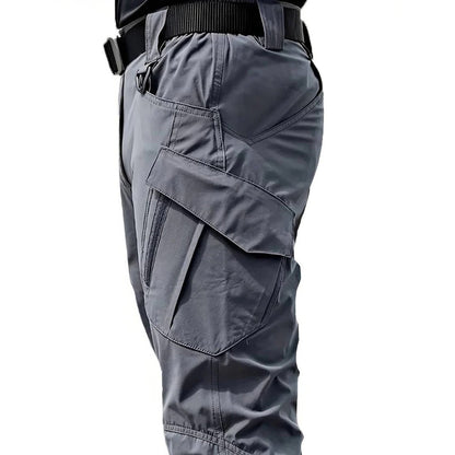 Men's tactical cargo pants with articulated knees