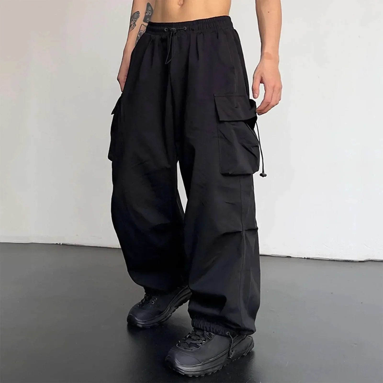 mens-casual-woven-cargo-pants-with-drawstring-and-toggle-hems-3