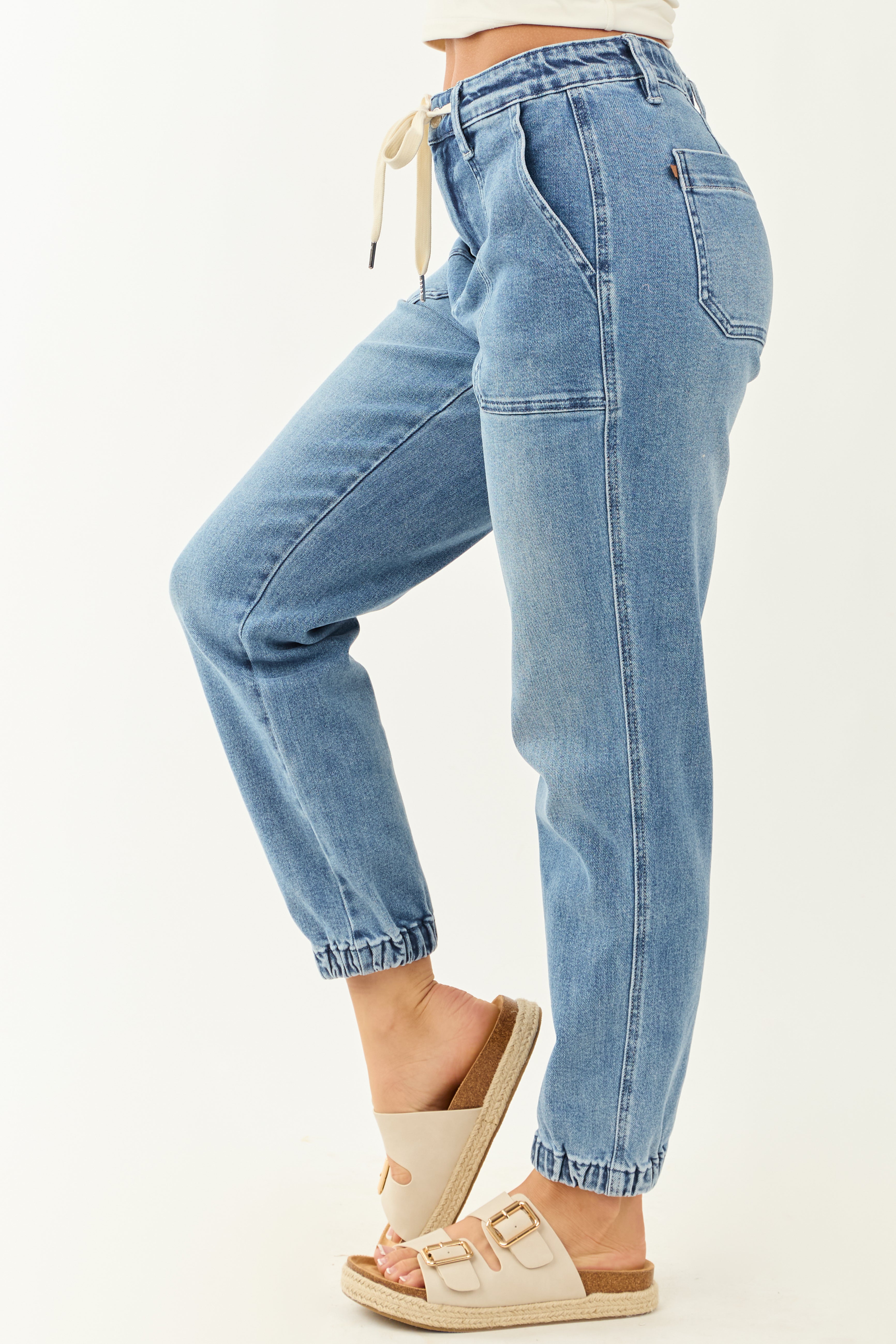 womens-jogger-style-denim-jeans-with-drawstring-waist-and-cuffed-ankles-7