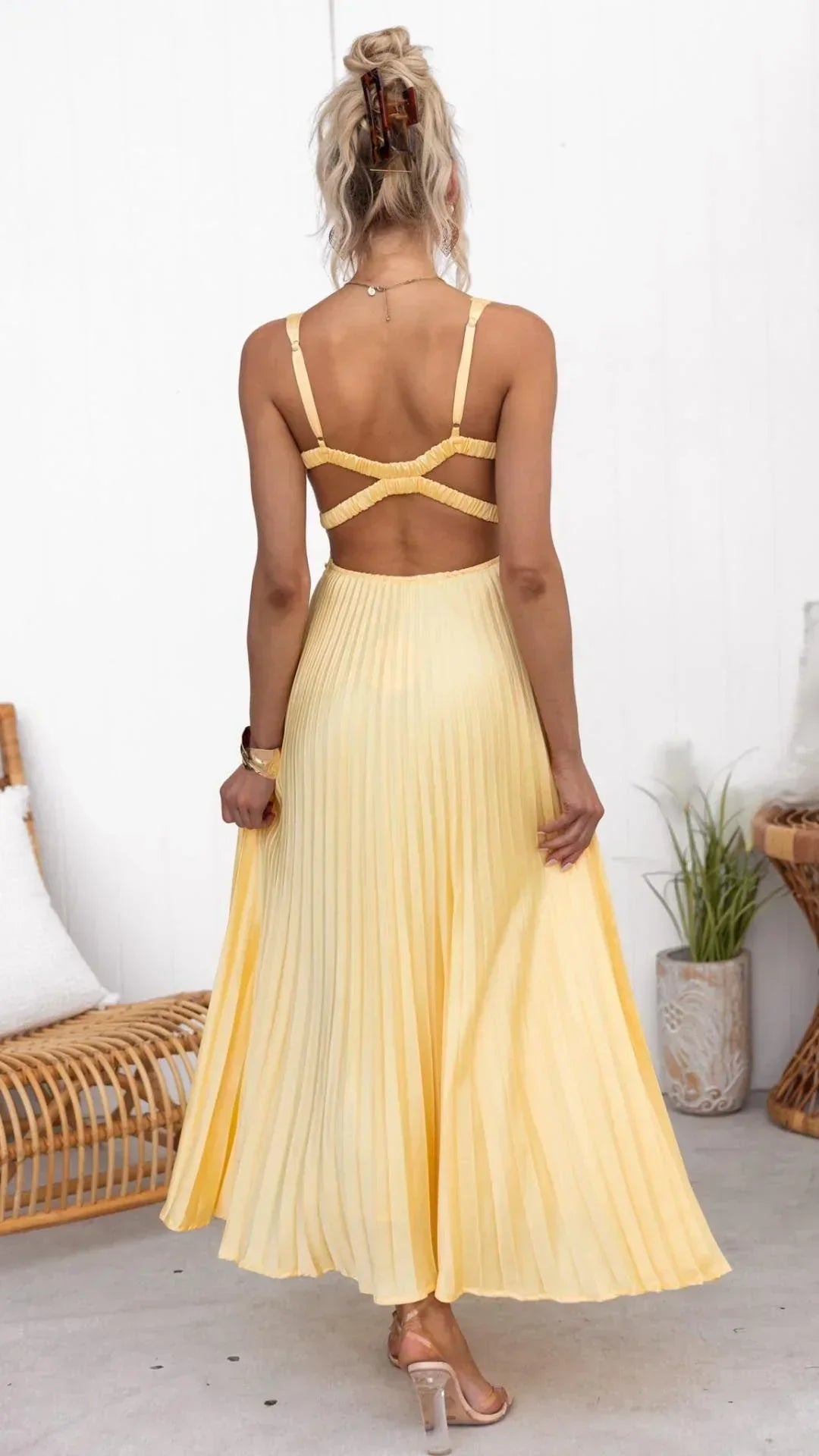 womens-maxi-dress-with-v-neck-and-pleated-skirt-5