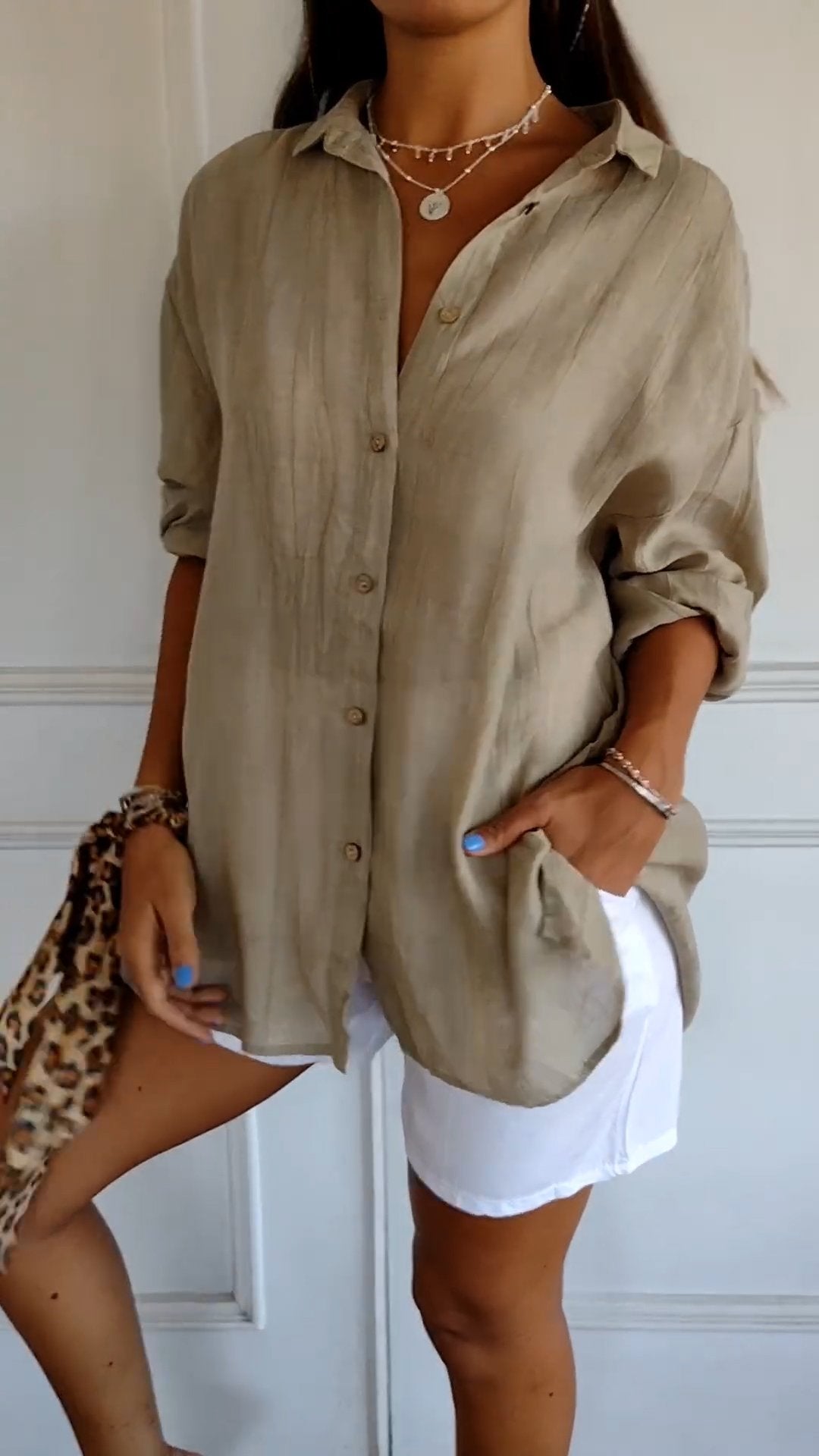 womens-woven-button-front-shirt-with-pointed-collar-and-roll-tab-sleeves-3